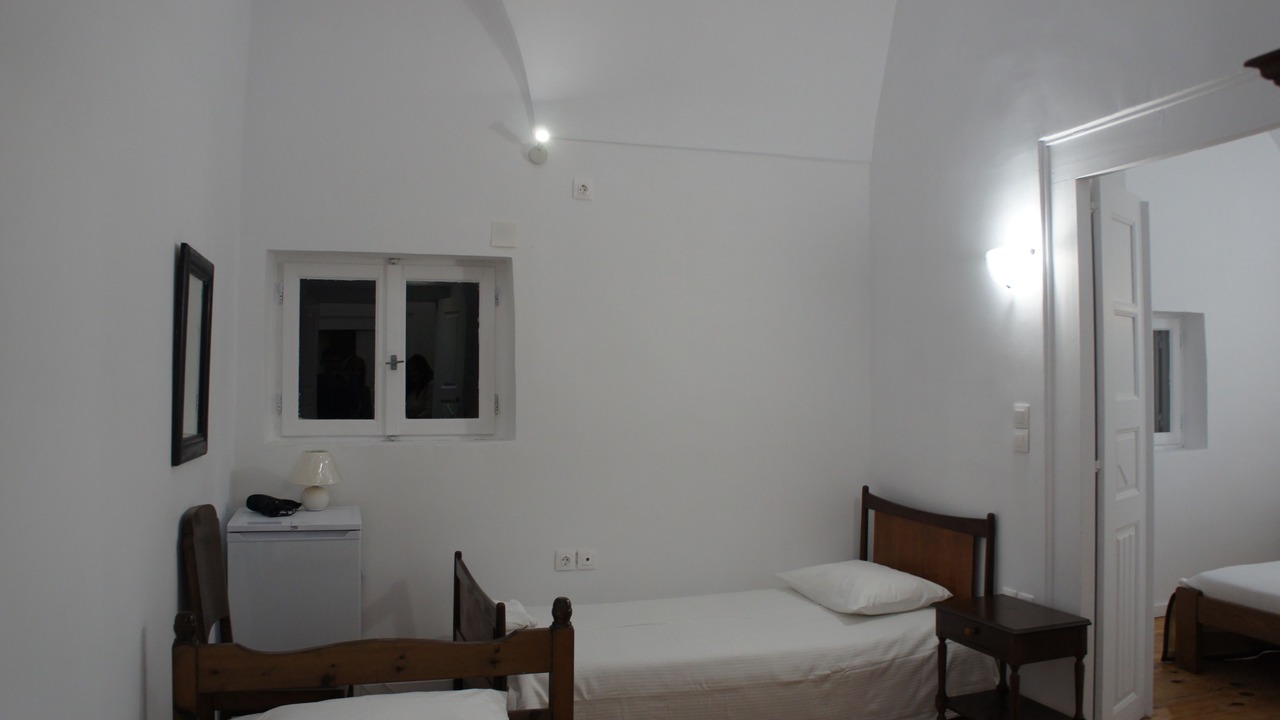 Photo of Bedroom in Oia