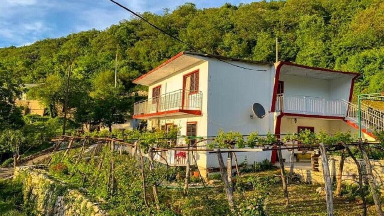 Photo of Outdoor in Limljani