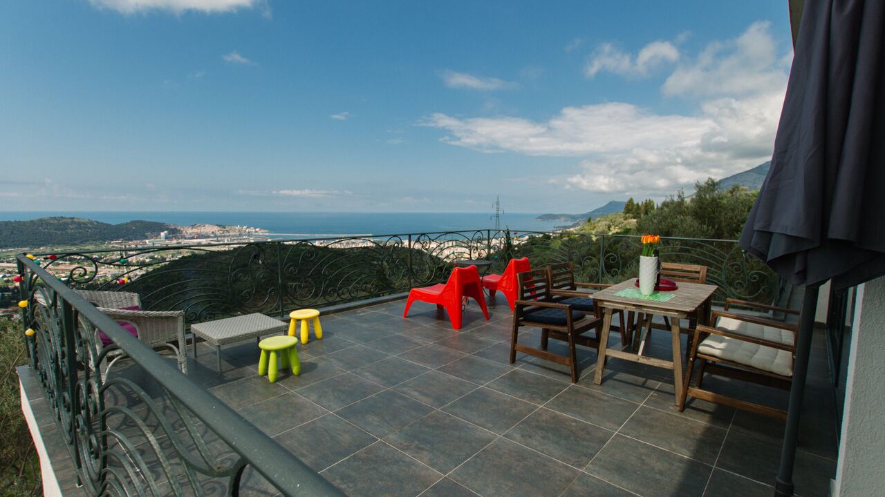 Photo of Outdoor in Bar