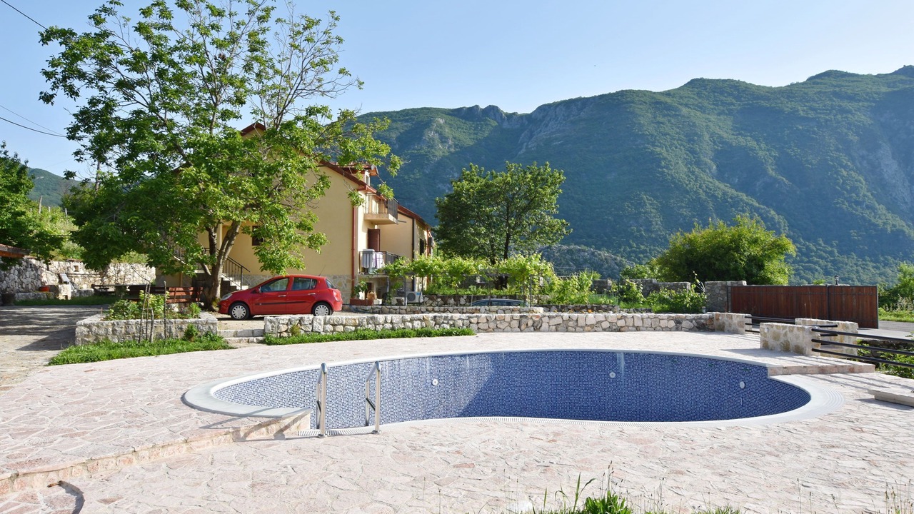 Photo of Outdoor in Limljani