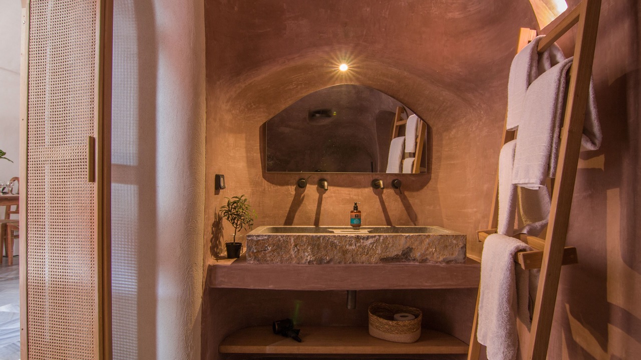Photo of Bathroom in Amoudi Bay