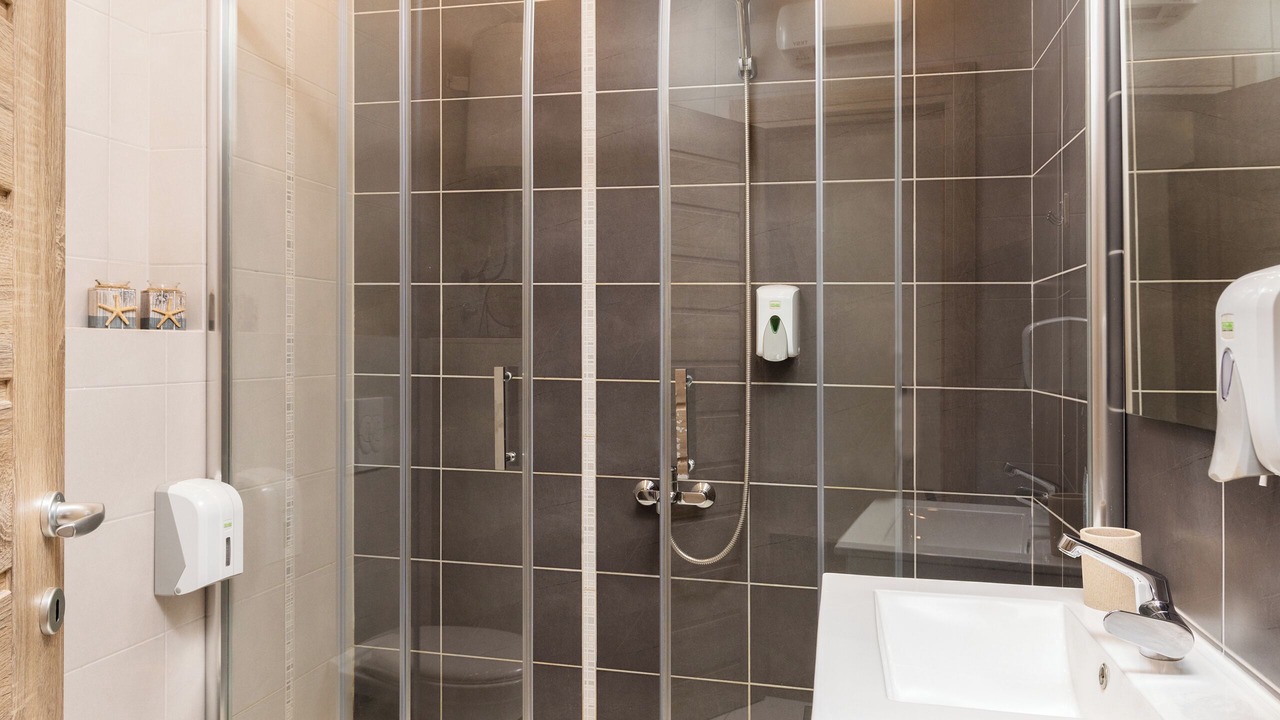Photo of Bathroom in Igalo