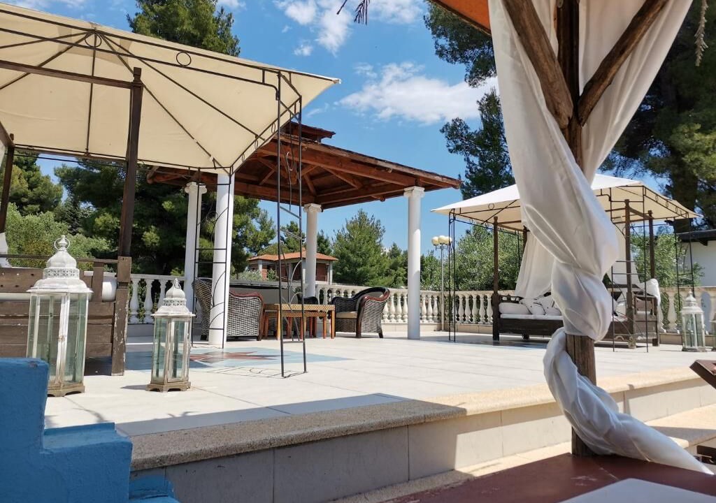Photo of Outdoor in Metamorfosi