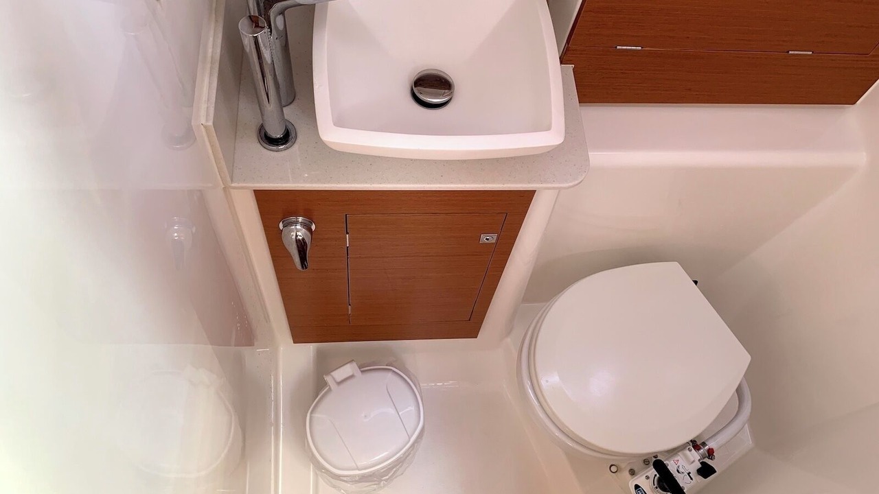 Photo of Bathroom in Lavrio