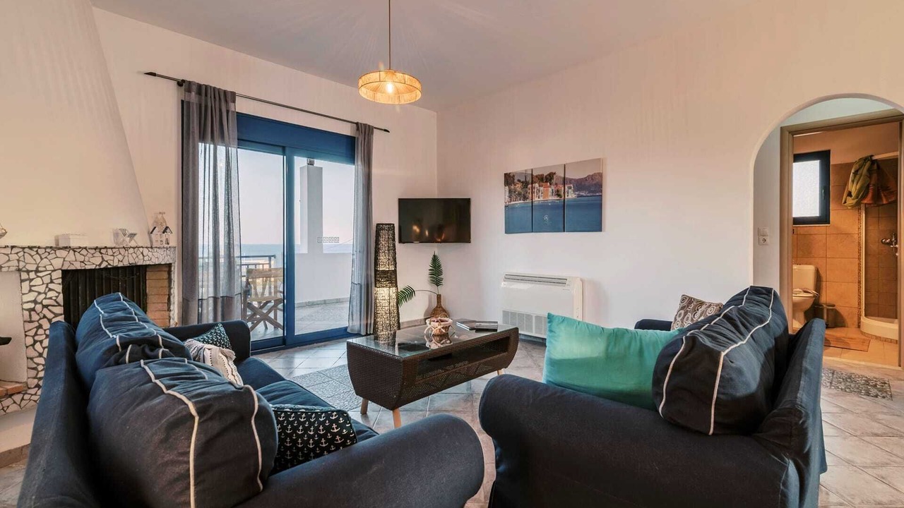Photo of Livingroom in Lahania