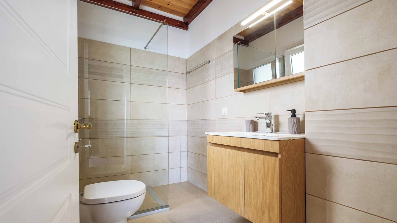 Photo of Bathroom in Pirgi