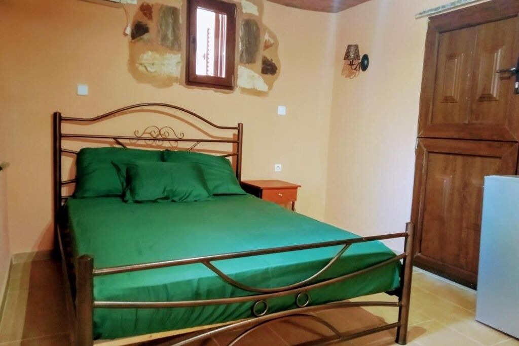 Photo of Bedroom in Omales