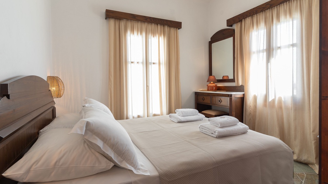 Photo of Bedroom in Platis Gialos