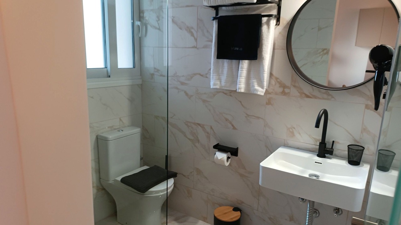 Photo of Bathroom in Volos City Centre