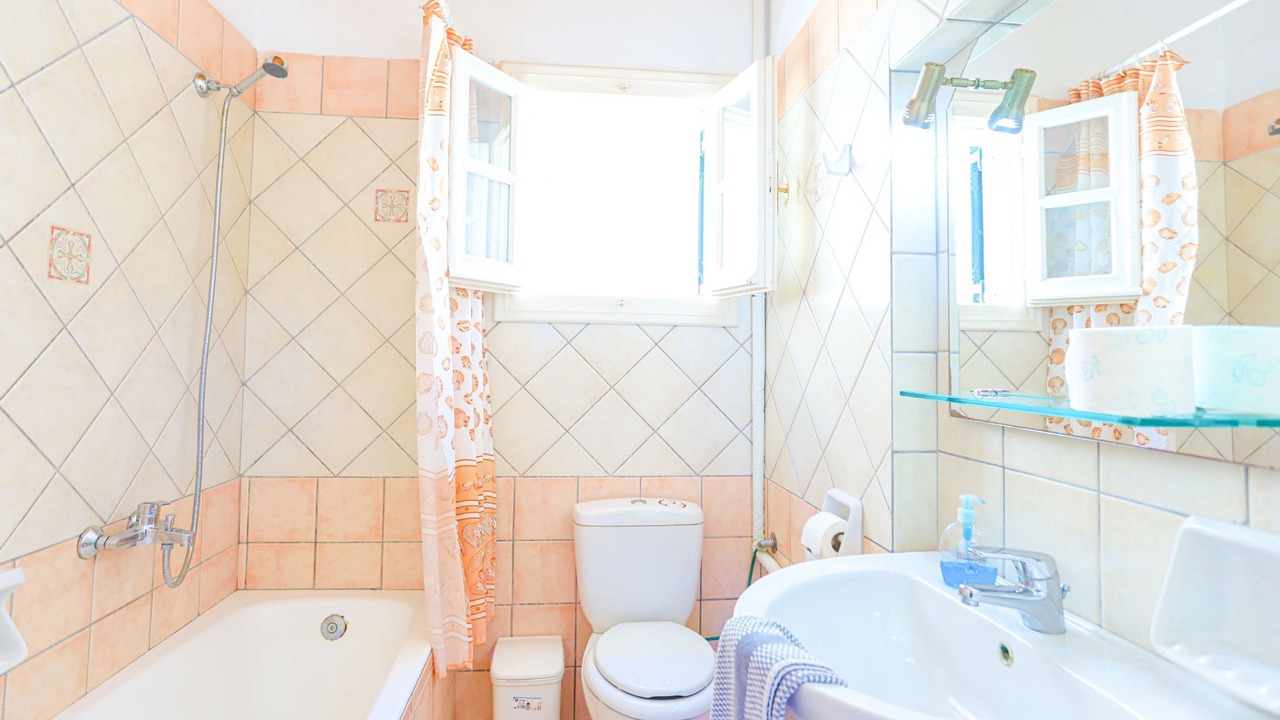 Photo of Bathroom in Agios Stefanos