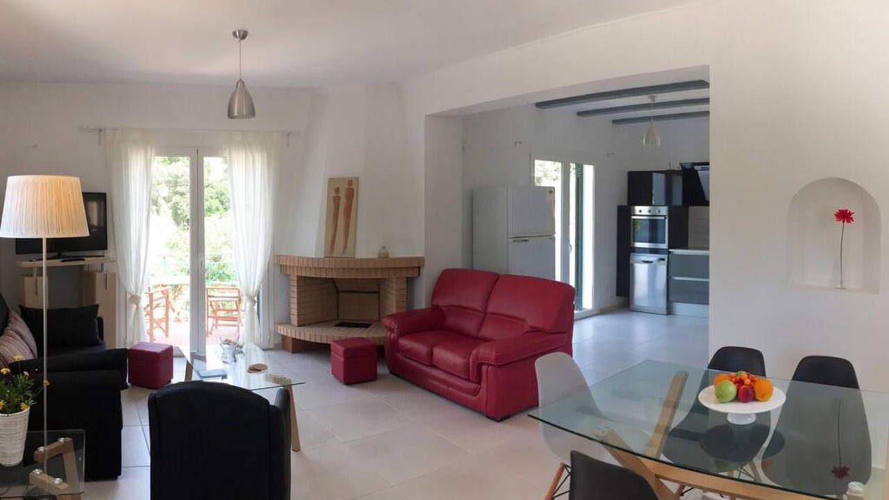Photo of Livingroom in Dhrakata