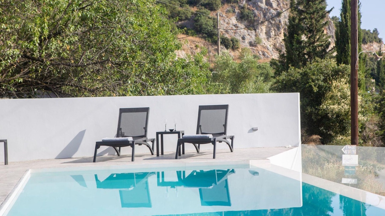 Photo of Outdoor in Apolpaina