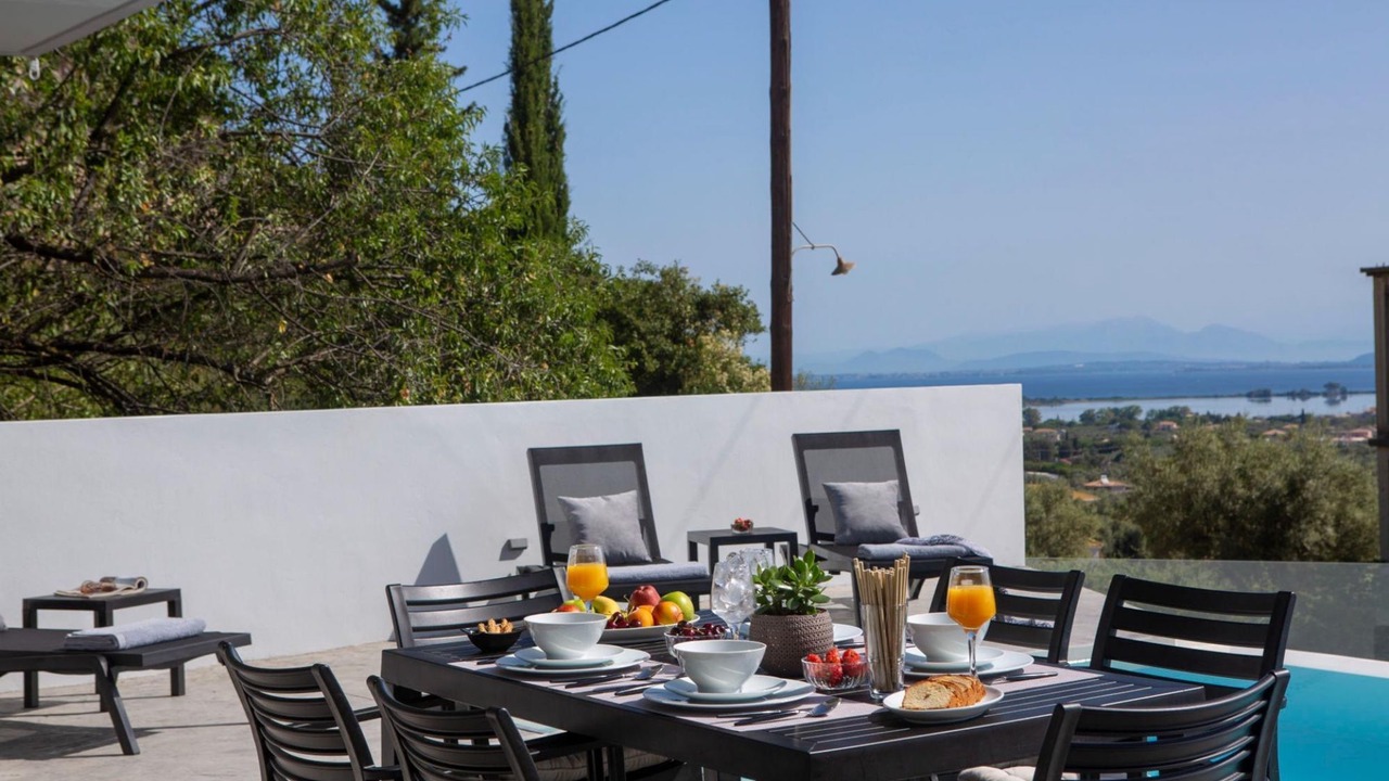 Photo of Outdoor in Apolpaina