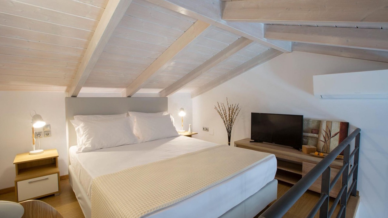 Photo of Bedroom in Apolpaina