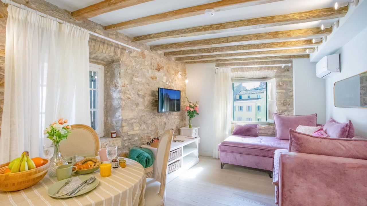 Photo of Livingroom in Old Town