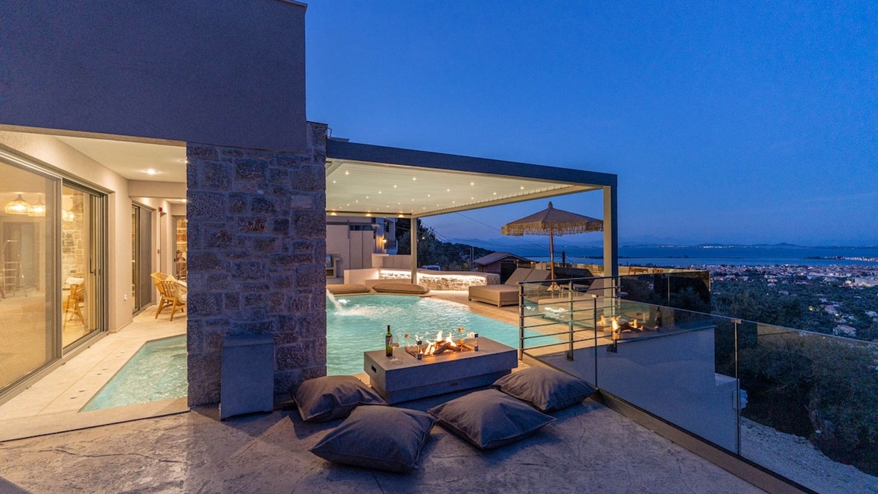 Photo of Outdoor in Apolpaina