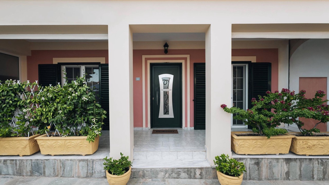 Photo of Outdoor in Neromilos