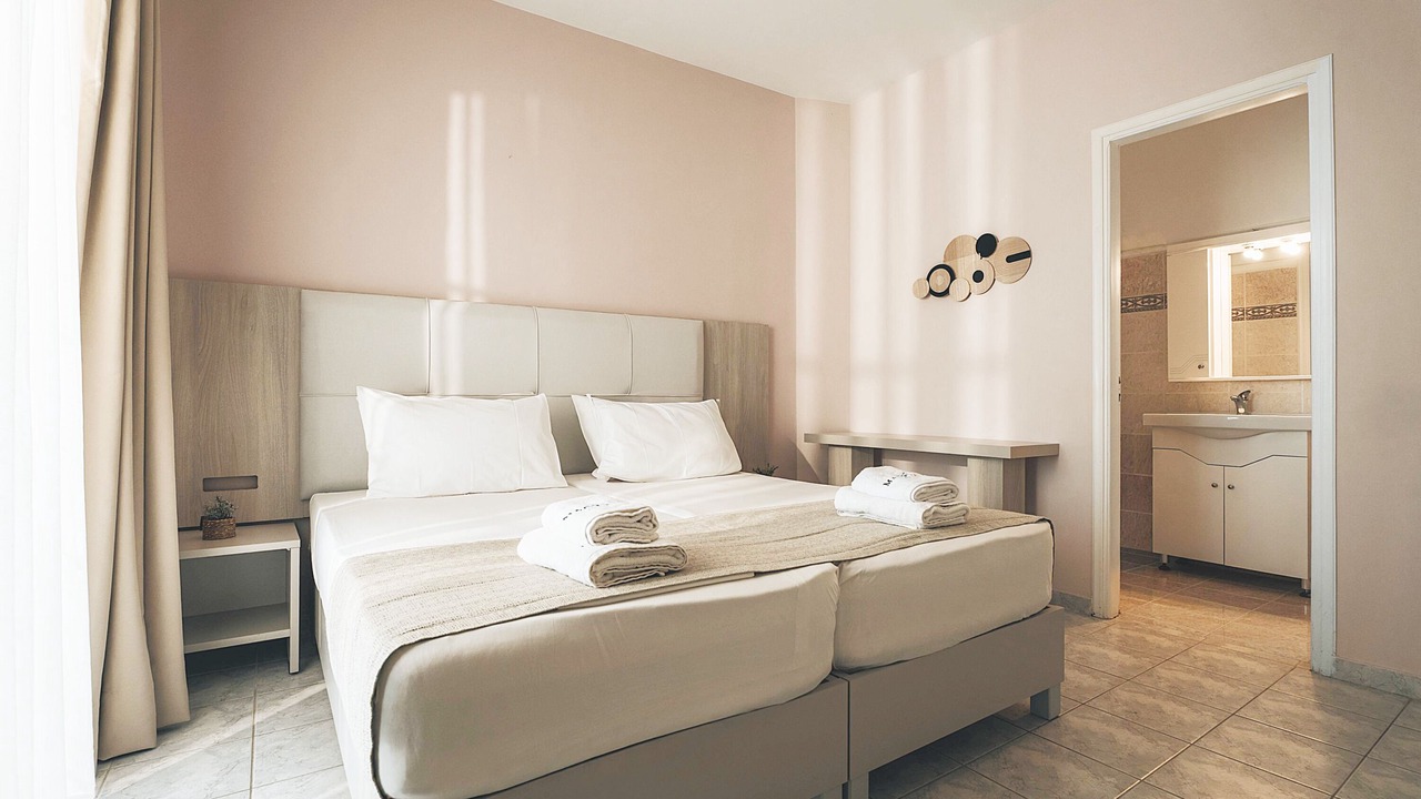 Photo of Bedroom in Neromilos