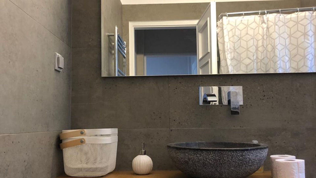 Photo of Bathroom in Neapoli