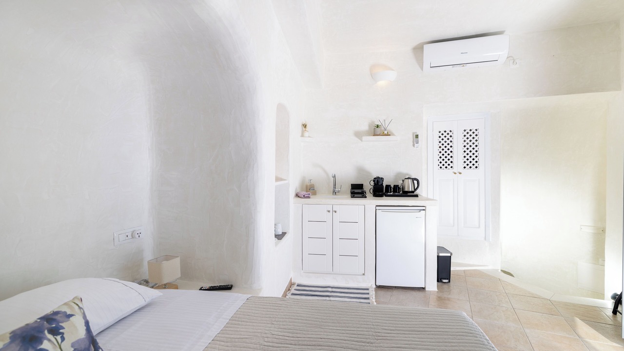 Photo of Bedroom in Oia