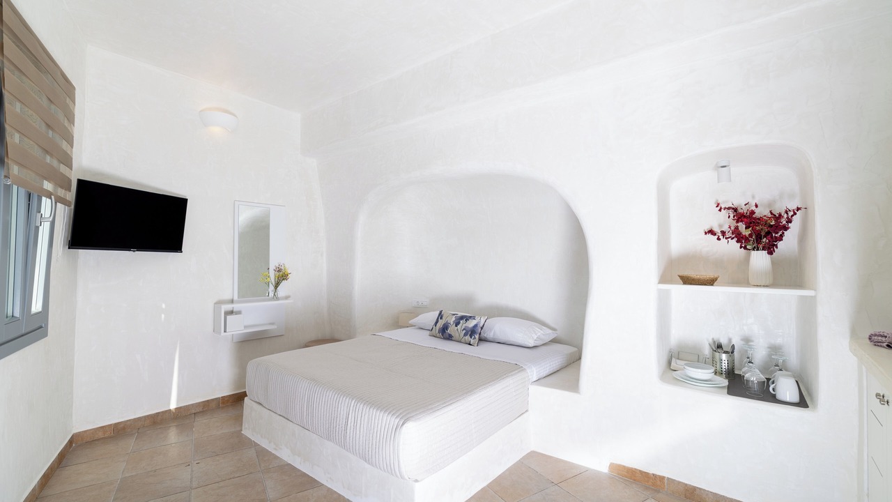 Photo of Bedroom in Oia