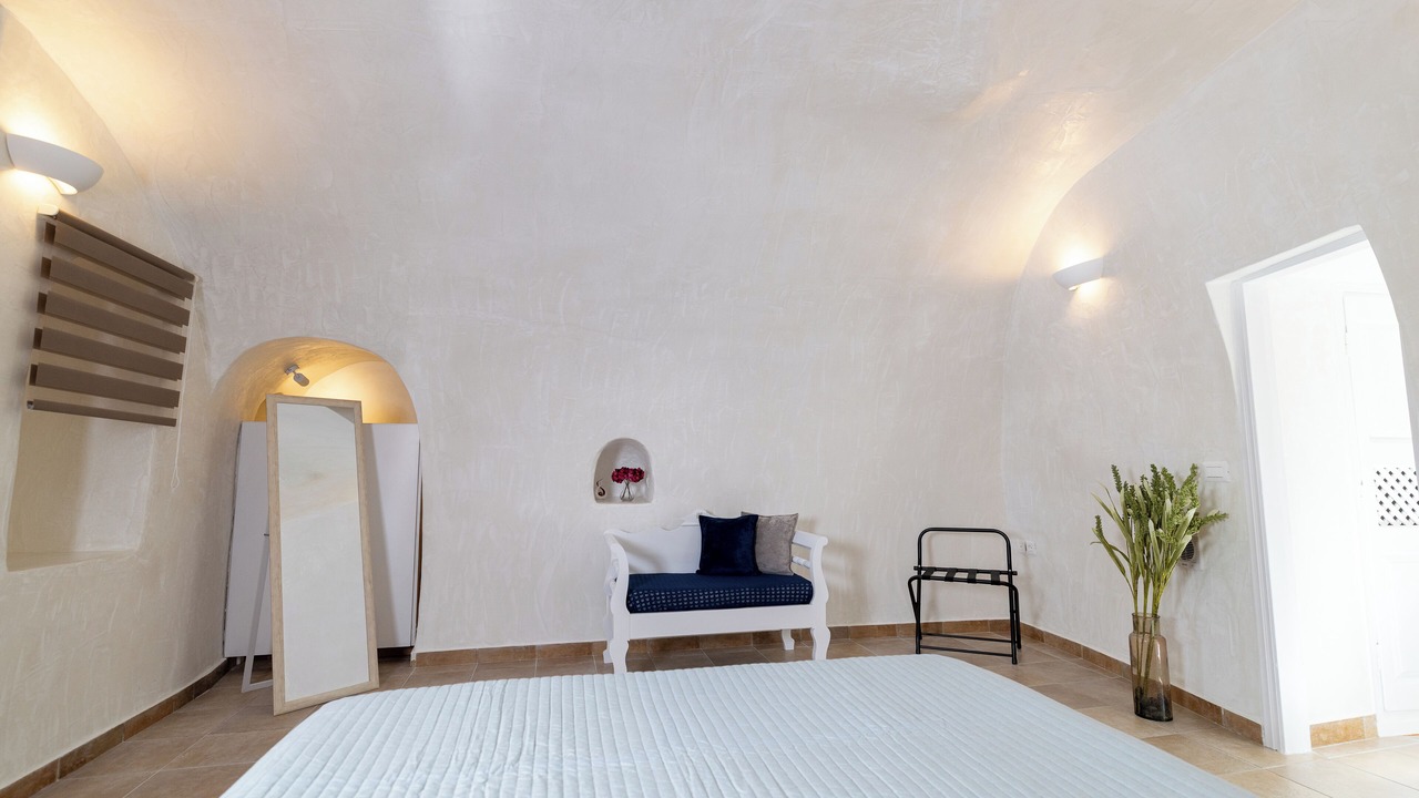 Photo of Bedroom in Oia