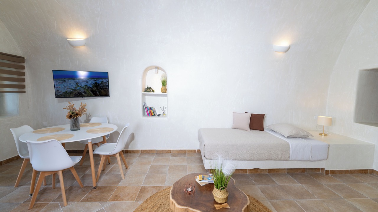 Photo of Bedroom in Oia