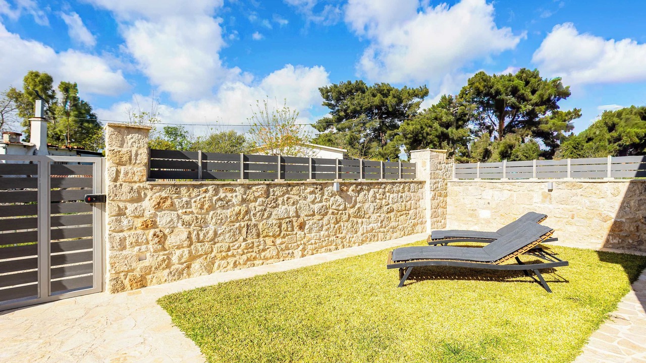 Photo of Outdoor in Isthmia