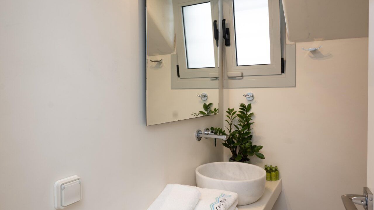 Photo of Bathroom in Elia