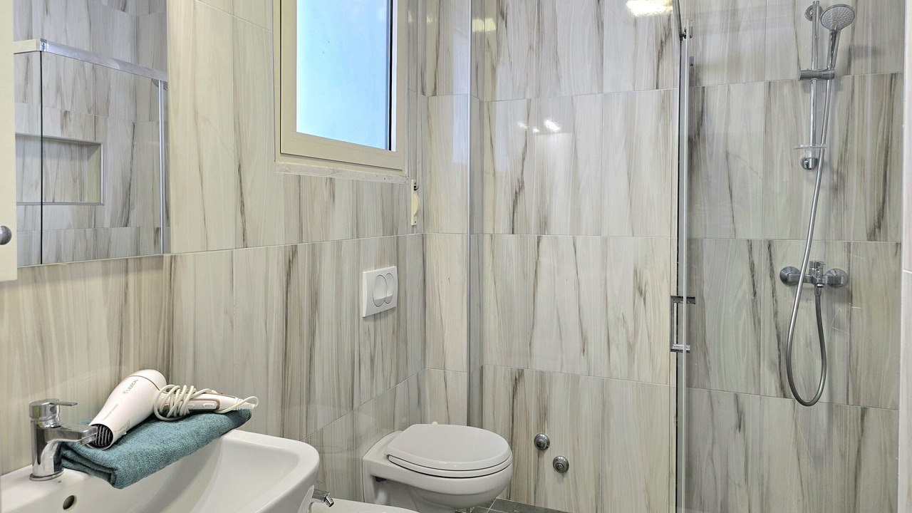 Photo of Bathroom in Ishem