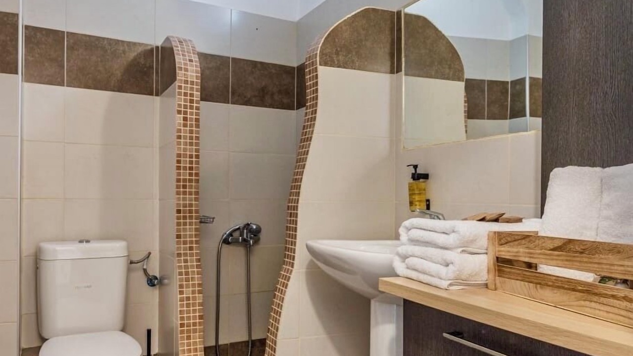 Photo of Bathroom in Akrotiri