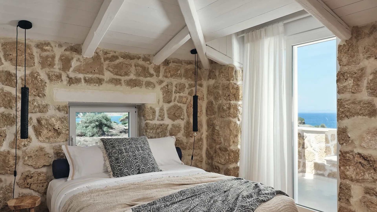 Photo of Bedroom in Neromilos