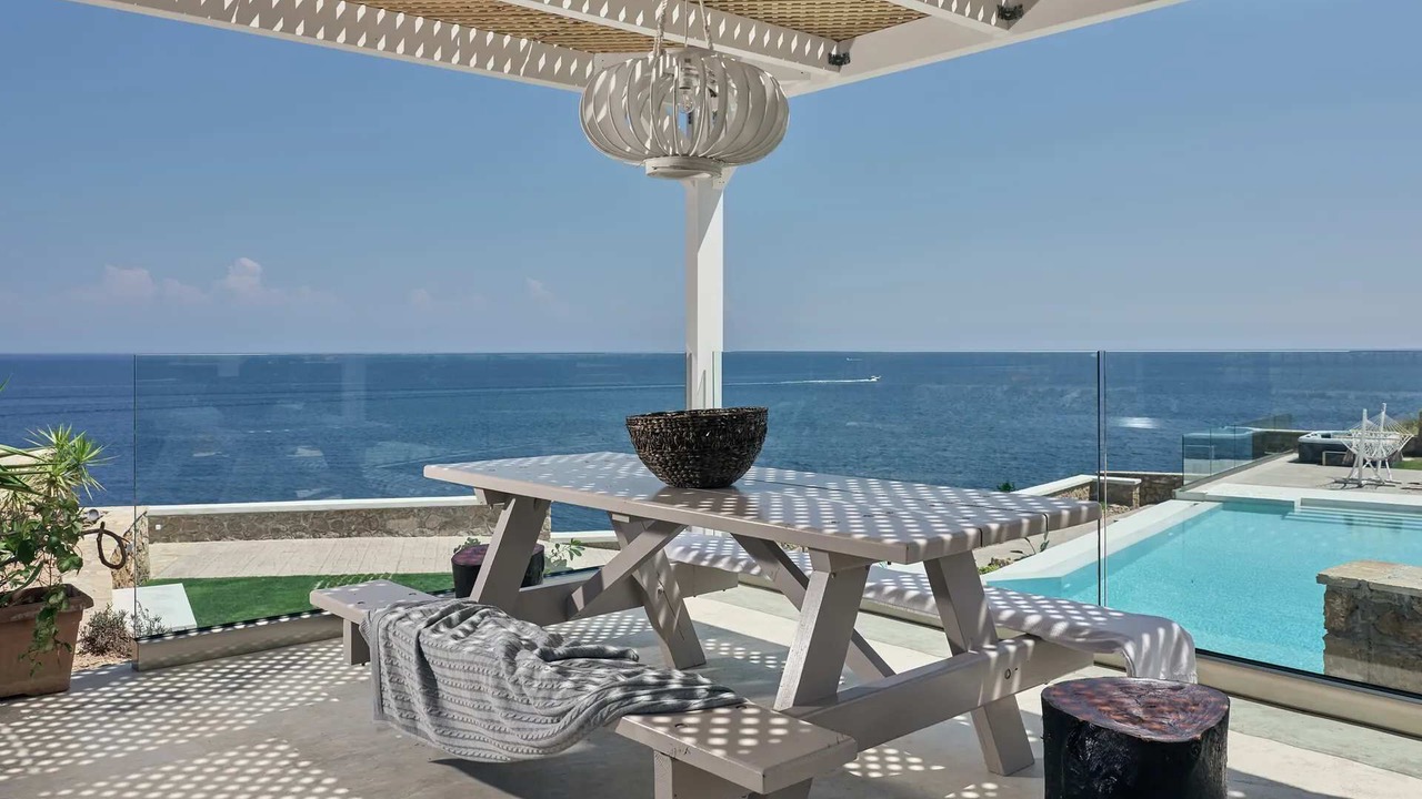Photo of Outdoor in Neromilos
