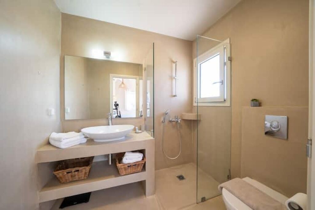Photo of Bathroom in Skala