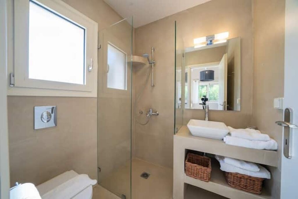 Photo of Bathroom in Skala