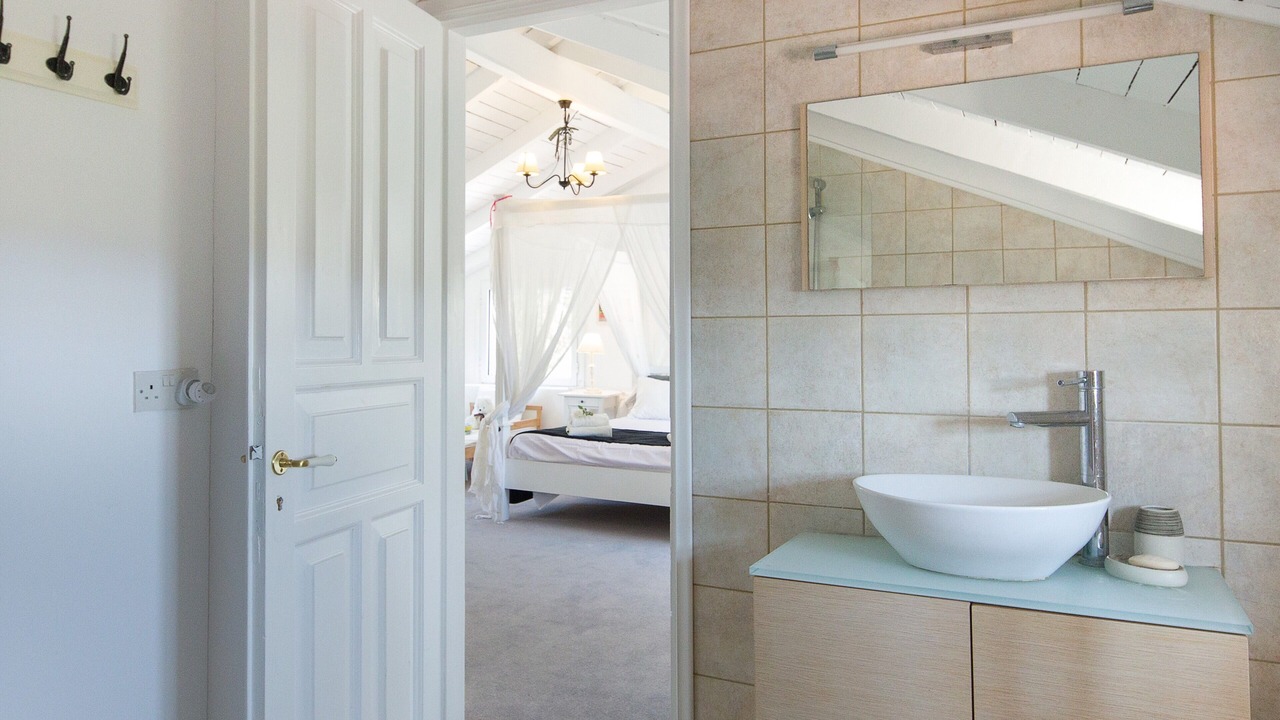 Photo of Bathroom in Petaleia