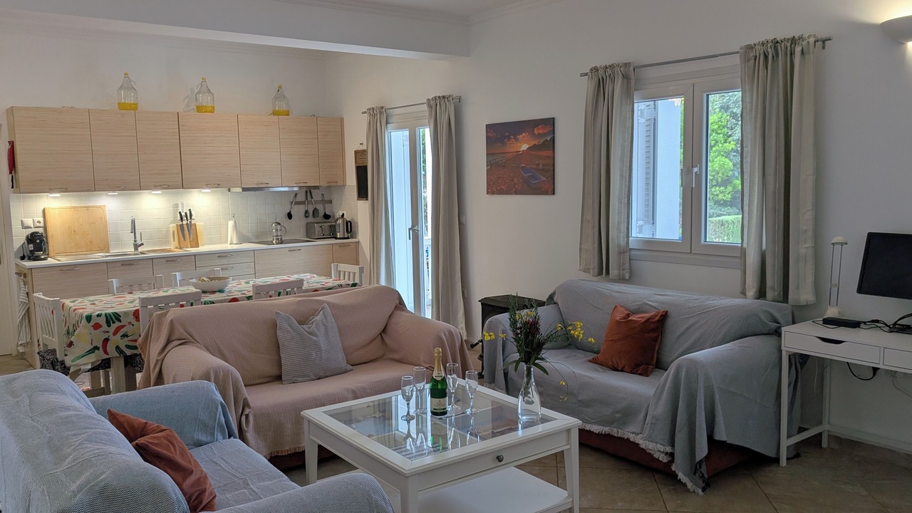 Photo of Livingroom in Poulata