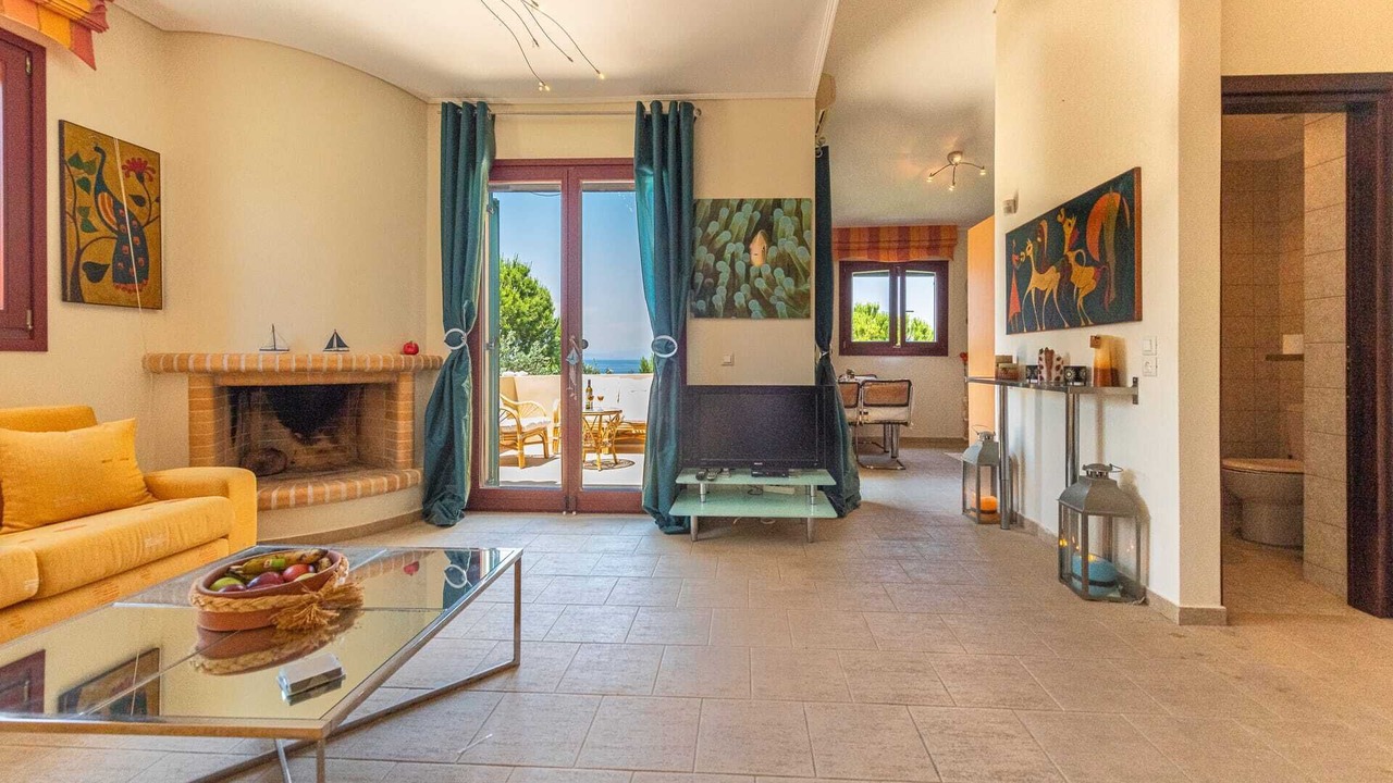 Photo of Livingroom in Aegina Town