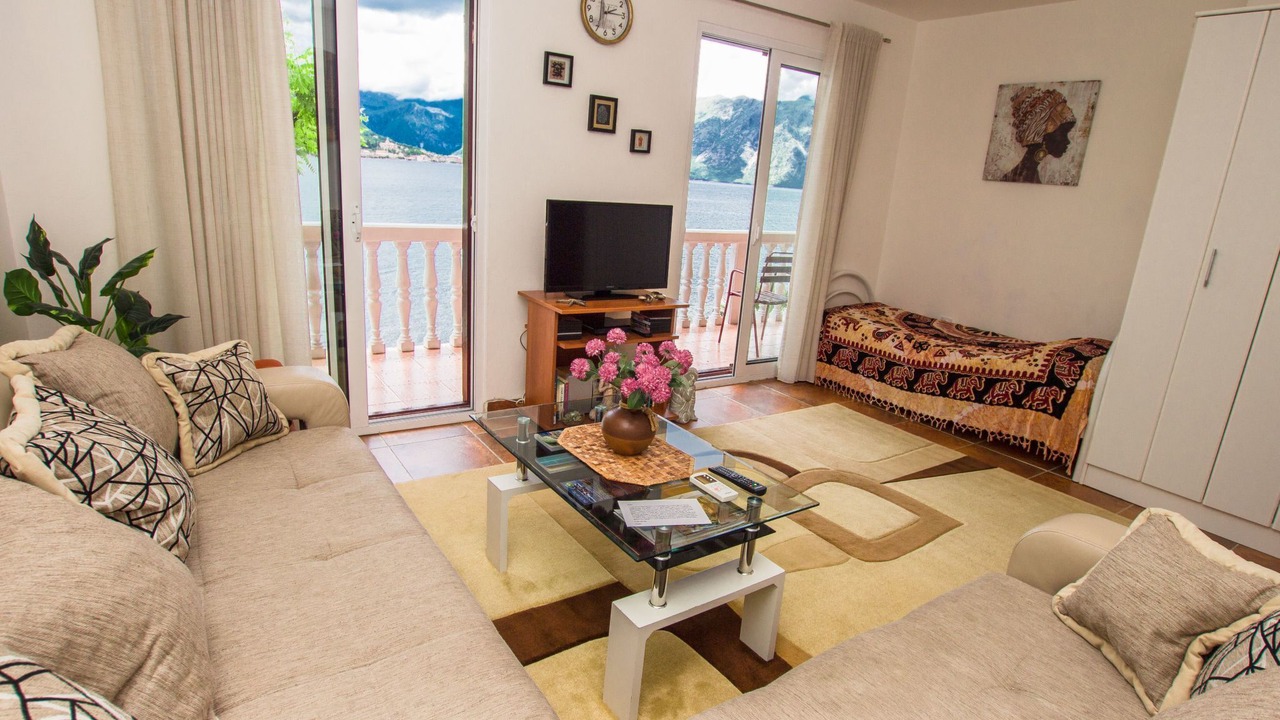 Photo of Livingroom in Kotor