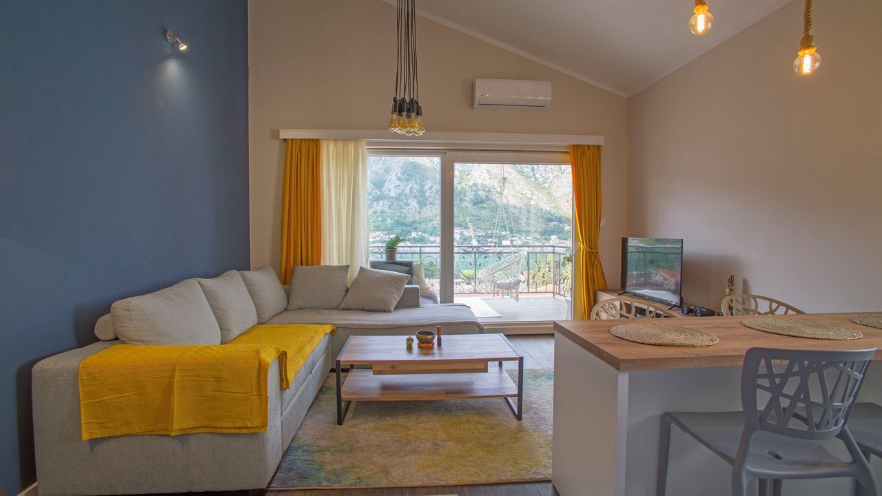 Photo of Livingroom in Kotor
