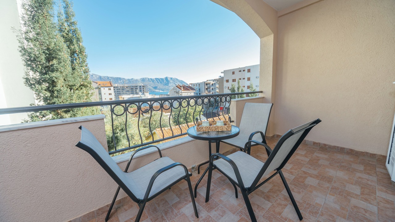 Photo of Patio Balcony in Babin do