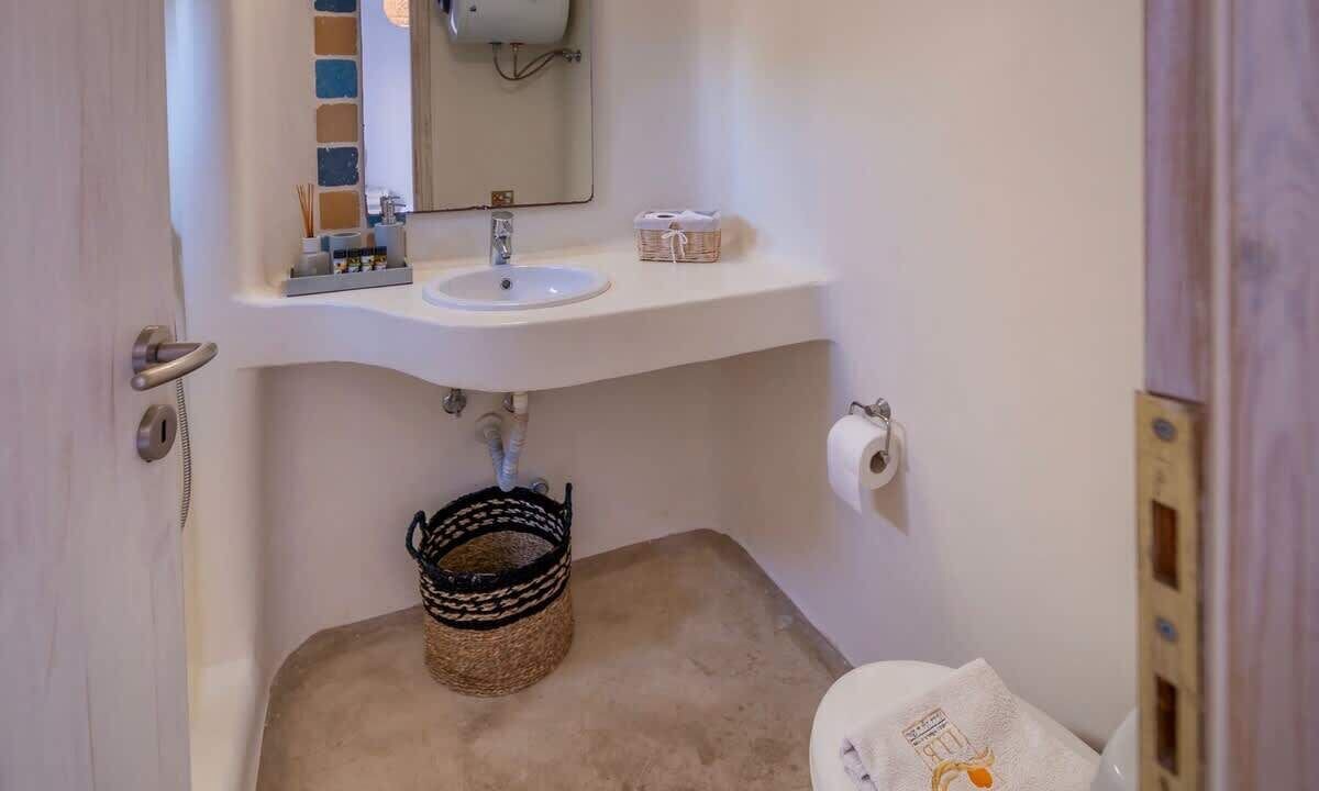 Photo of Bathroom in Kalafatis