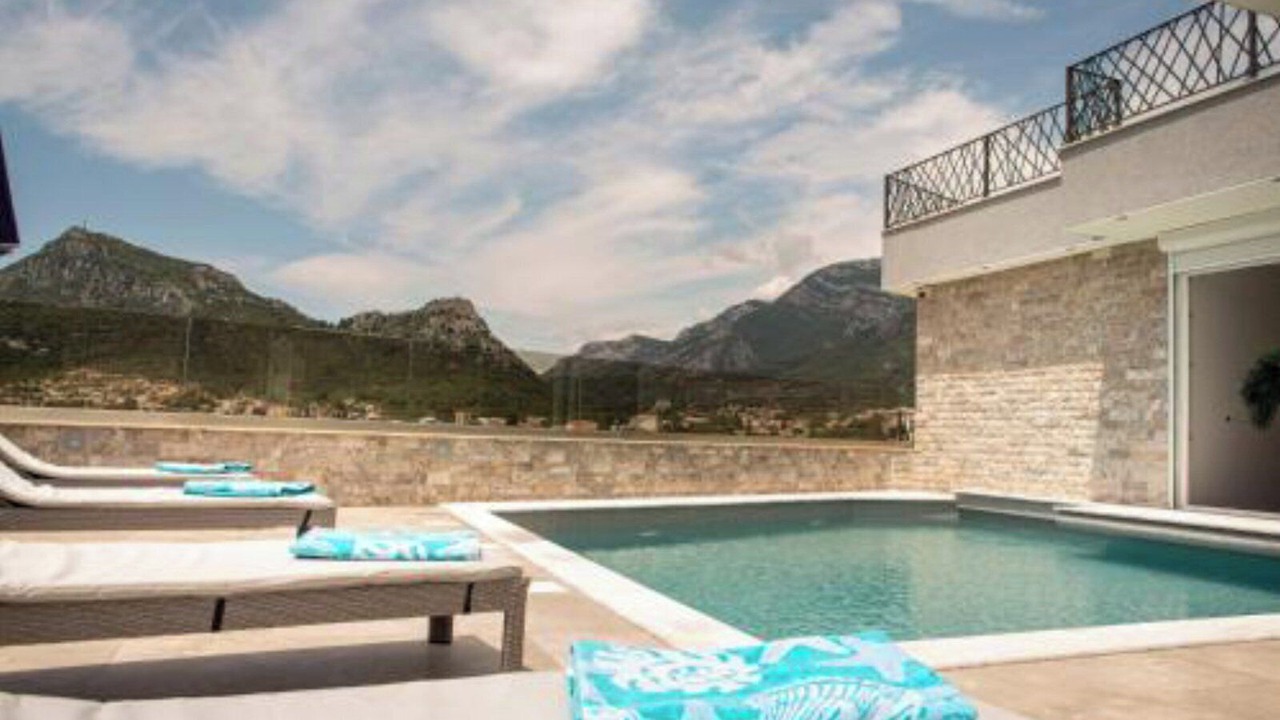 Photo of Outdoor in Sutomore