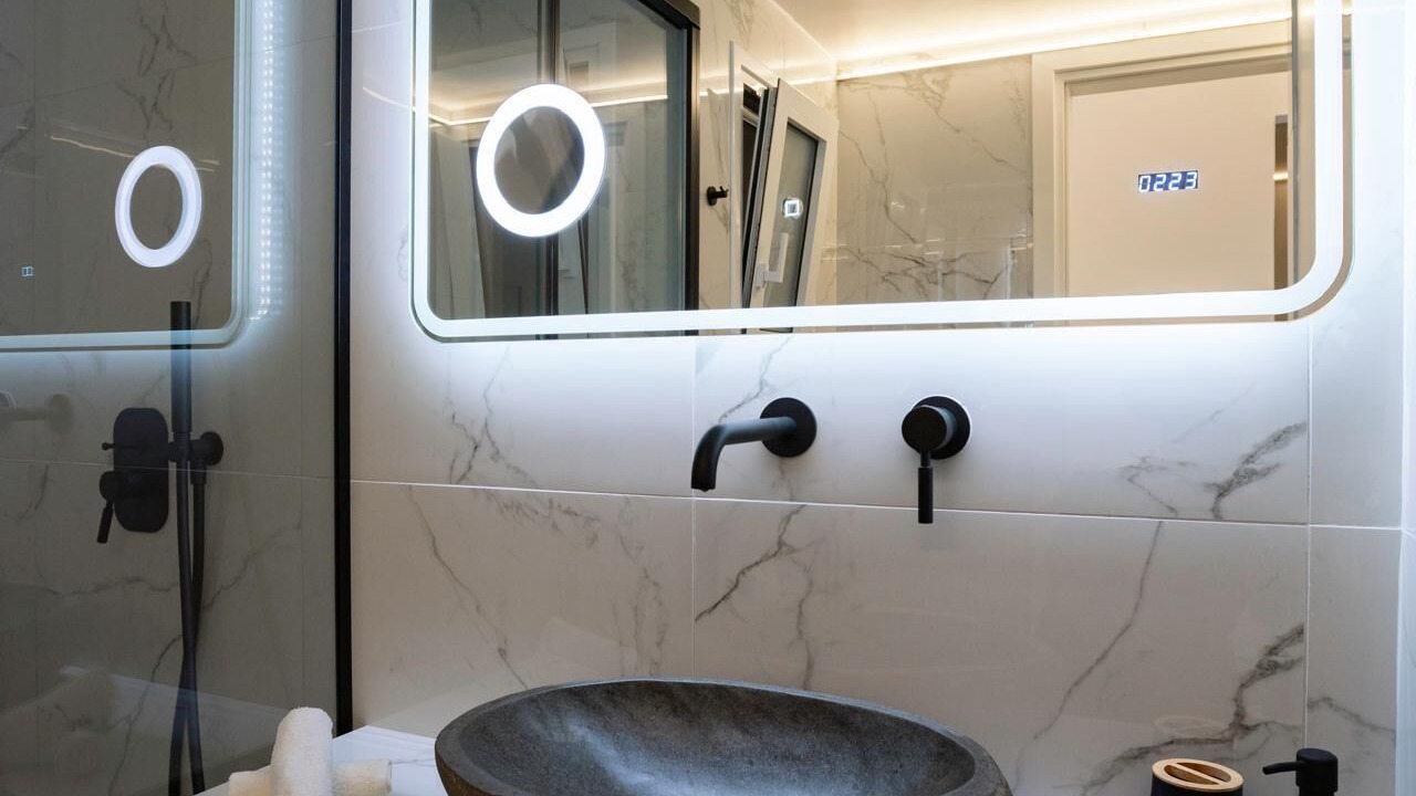 Photo of Bathroom in Ampelokipoi