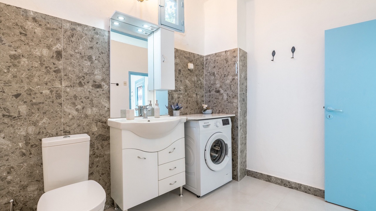 Photo of Bathroom in Rhodes Old Town