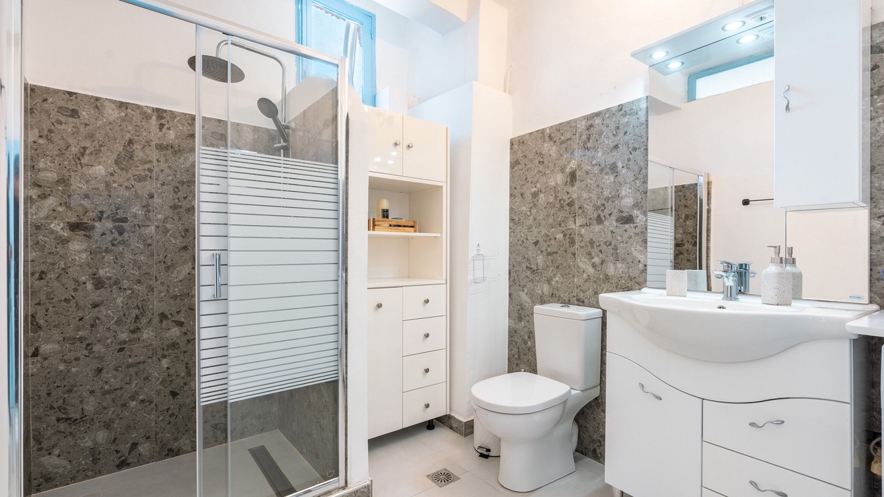 Photo of Bathroom in Rhodes Old Town