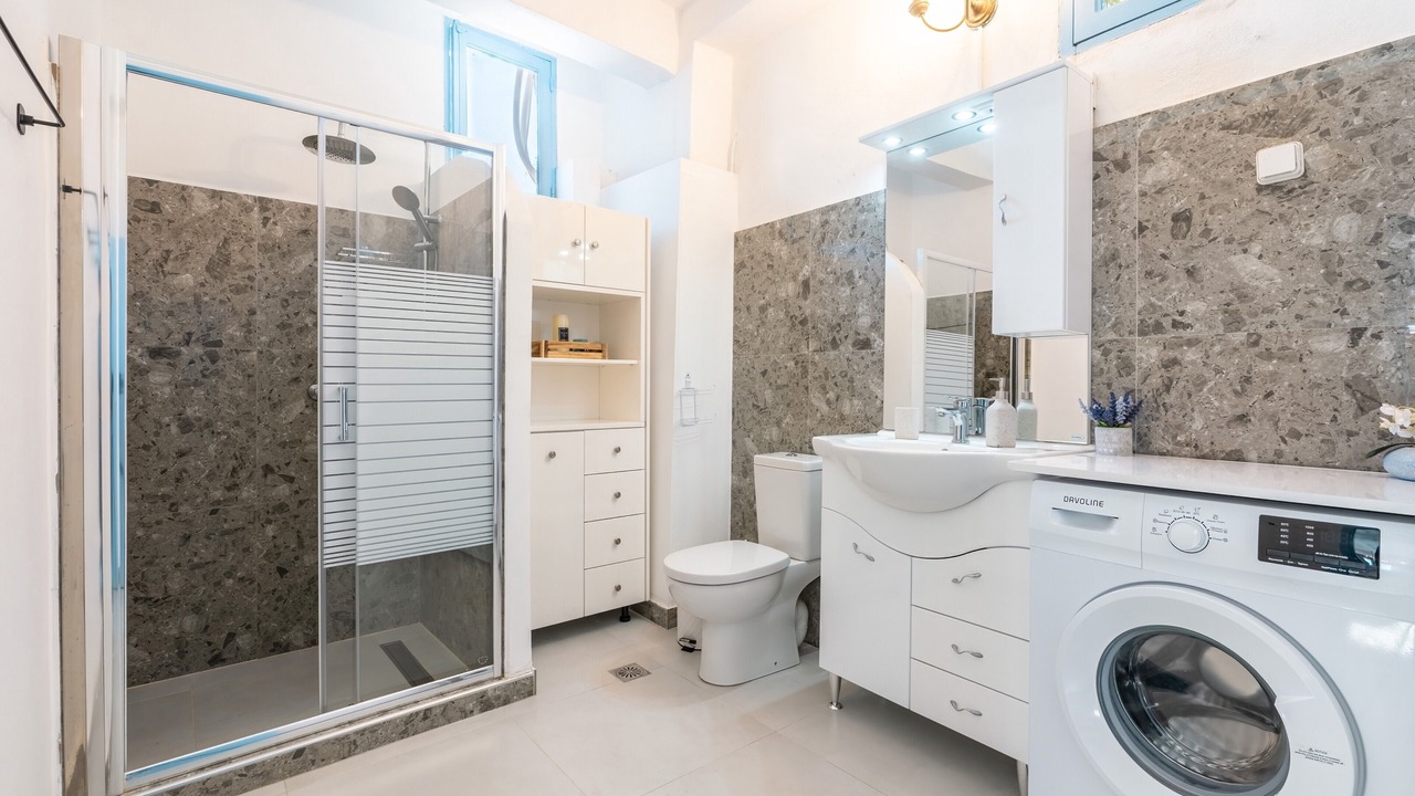 Photo of Bathroom in Rhodes Old Town