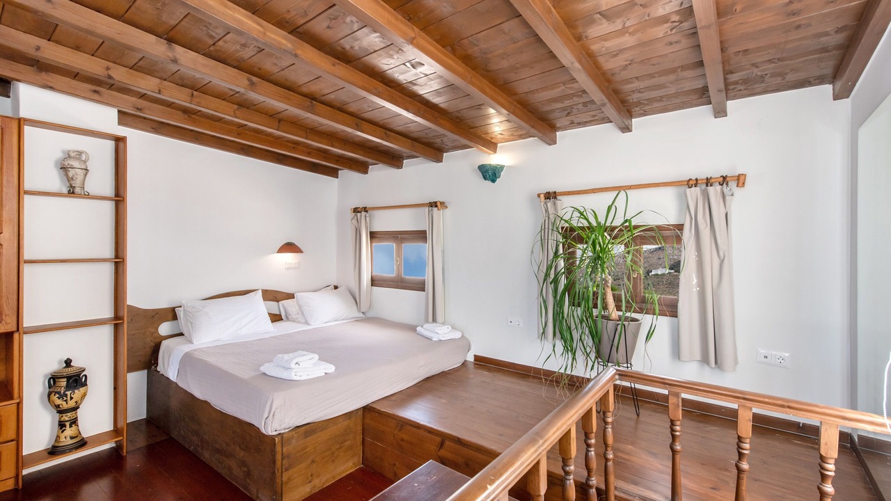 Photo of Bedroom in Parikia