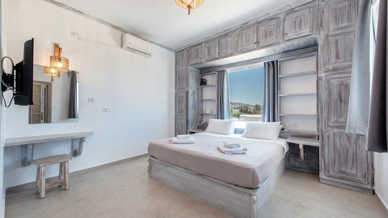 Photo of Bedroom in Parikia