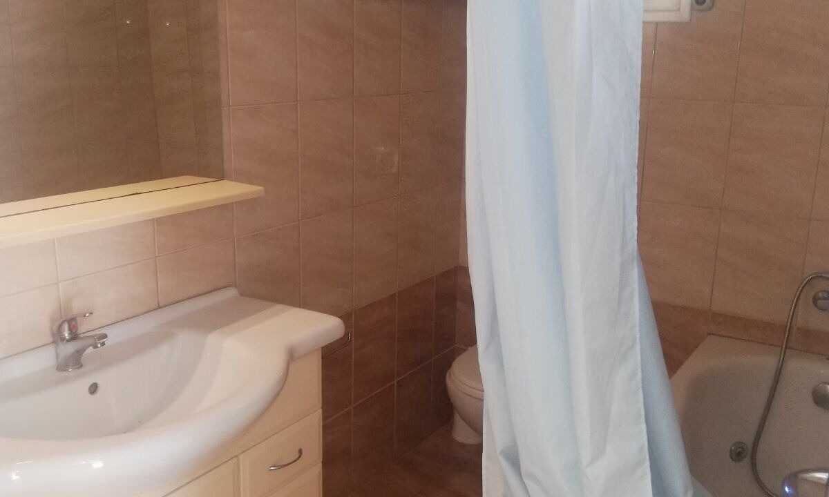 Photo of Bathroom in Leivathos
